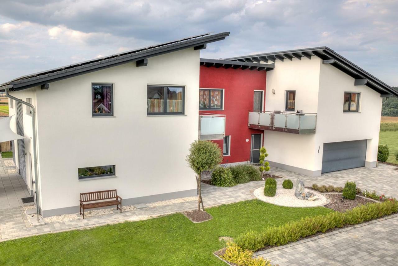 Haus Lindenfeld Apartamento Ruhstorf an der Rott Exterior foto